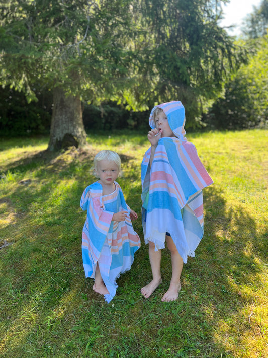 Striped children's poncho 80x60cm (2-6 years)